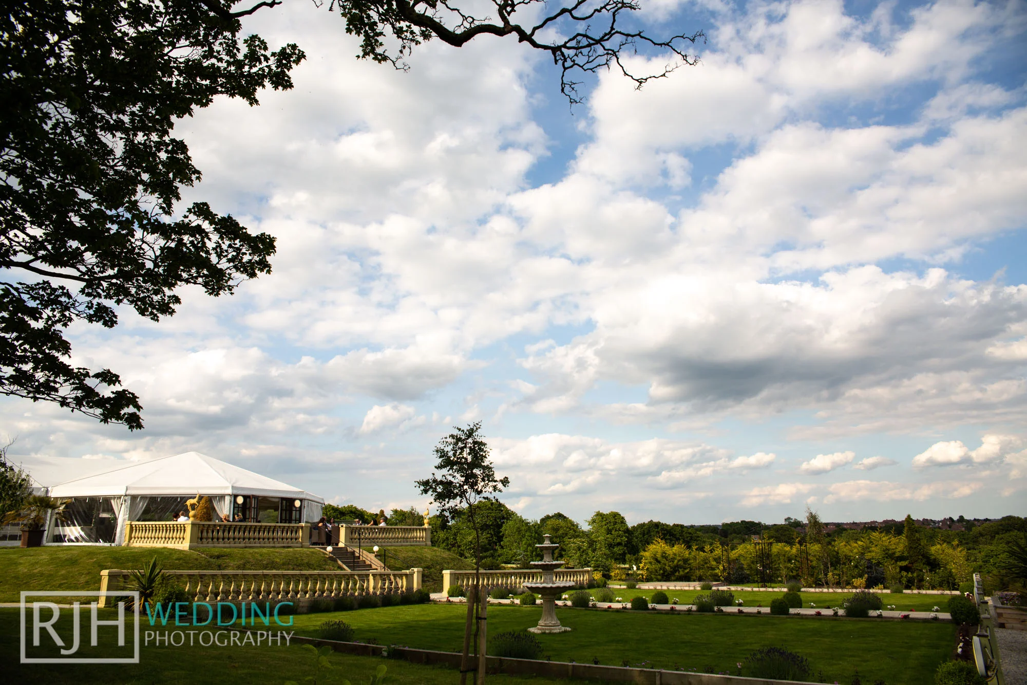 Ringwwod Hall Wedding Photography_Lacey Wedding Preview_065_RJH18762.jpg