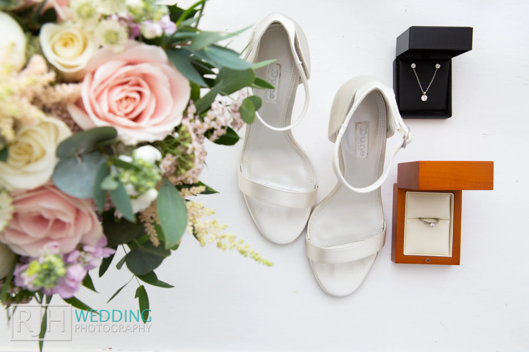 Aston Hall Wedding Photography - Whitby Wedding Preview_001_RJH19141.jpg