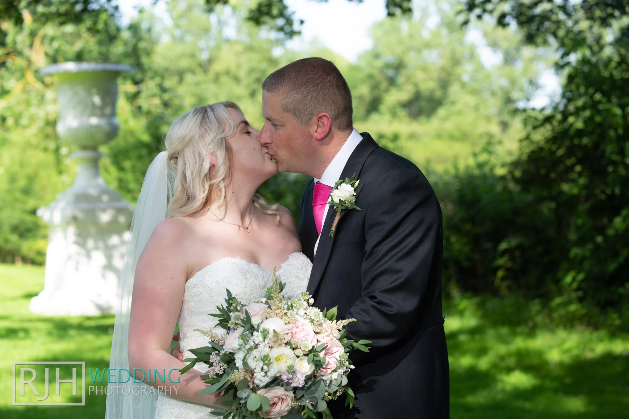 Aston Hall Wedding Photography - Whitby Wedding Preview_028_RJH19474.jpg