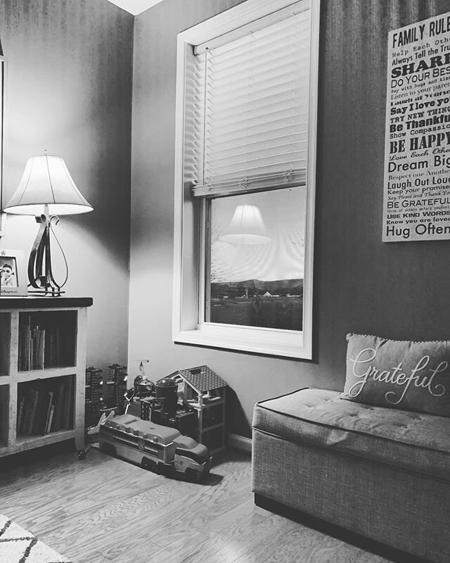 Trying to watch some football, but that view outside our window is a nice distraction. 🏈⛰ #lovecville