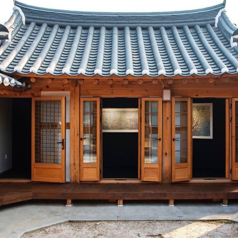 Honoured to be showing in the inaugural exhibition &lsquo;Vision + the Visionary&rsquo; at Myungwon Museum in Seoul.
.
The installation, housed in the light filled rooms and courtyards of a historic Korean mansion, brings together the cross generatio