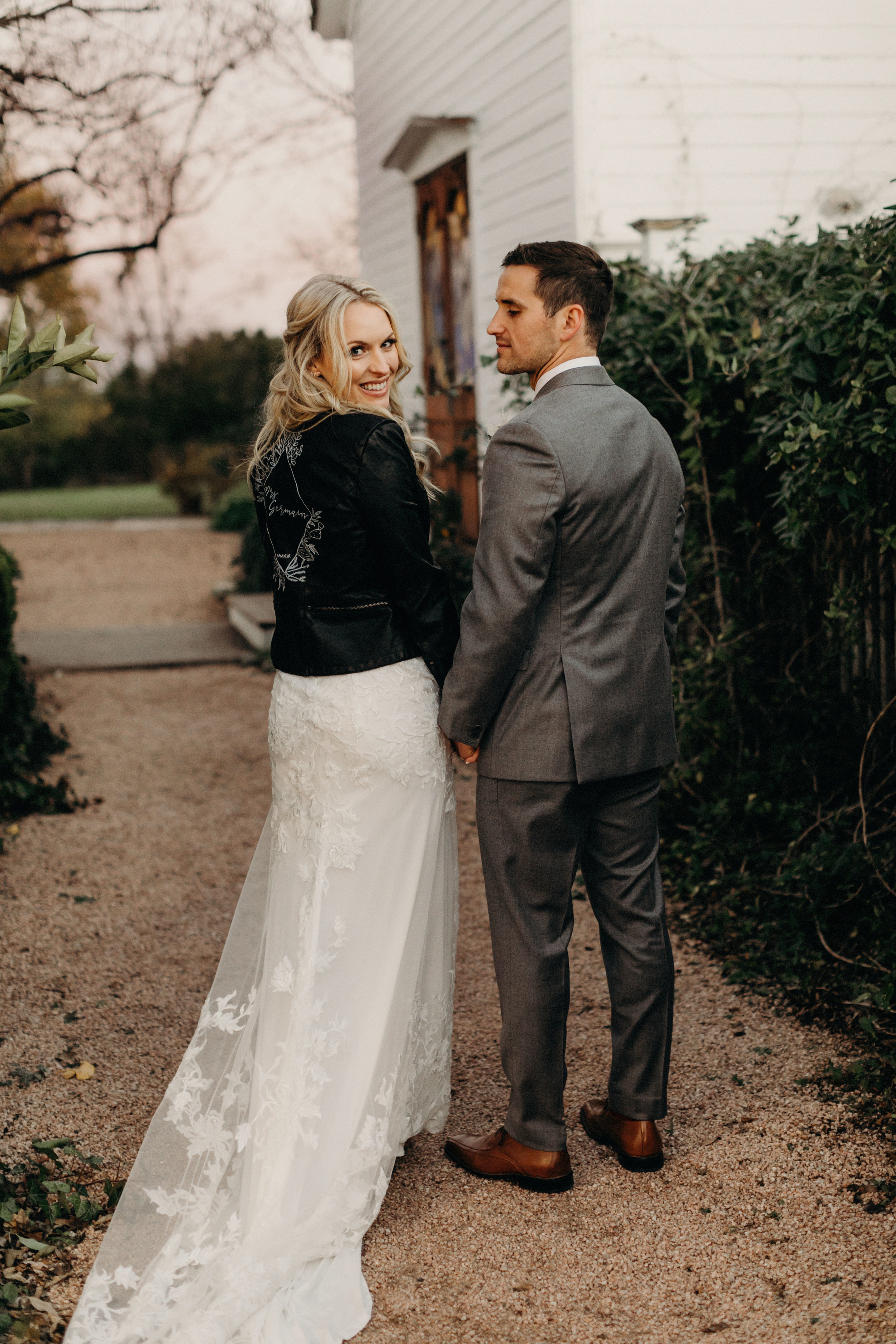 Wedding in Austin, Texas at Barr Mansion | Bride and groom portrait inspiration