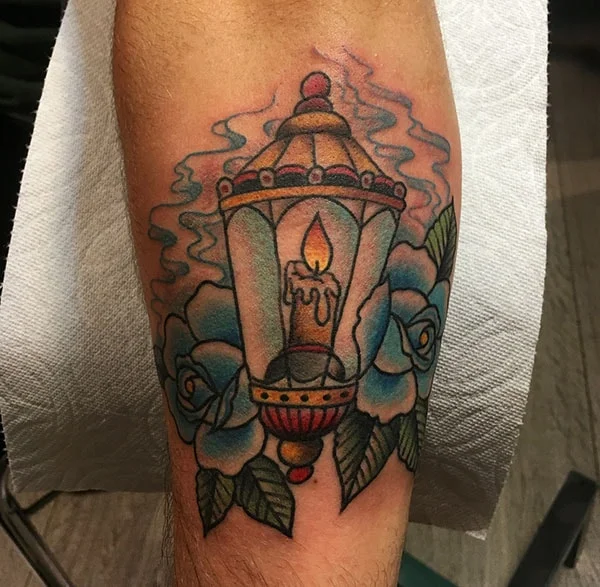 erik gillespie traditional lantern tattoo -min.jpg