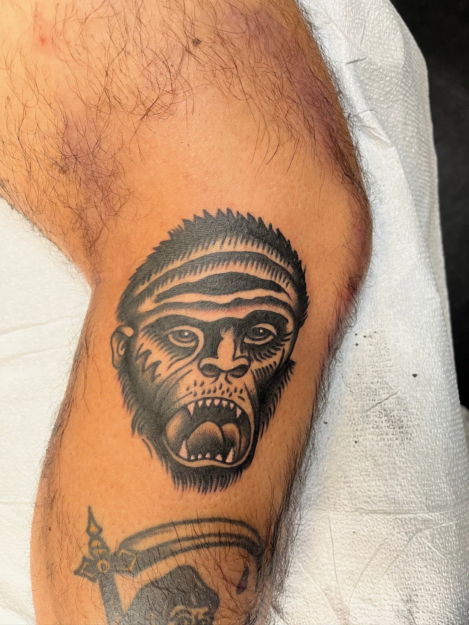 black-and-grey-gorilla-head-chicagorilla-tattoo-leg.jpg.JPG