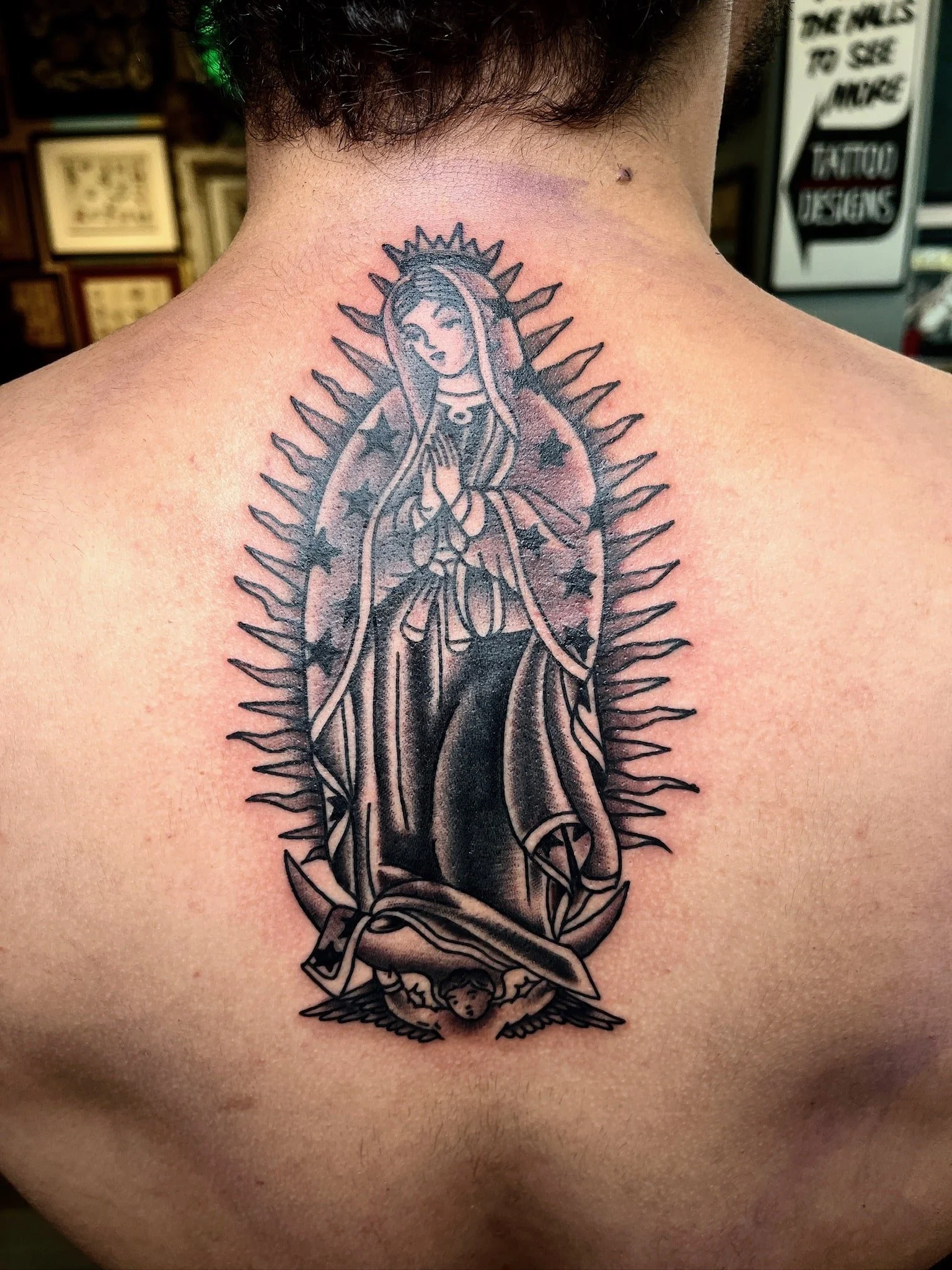 great-lakes-tattoo-chicago-black-and-grey-virgen-de-guadalupe-back-tattoo-min.JPG