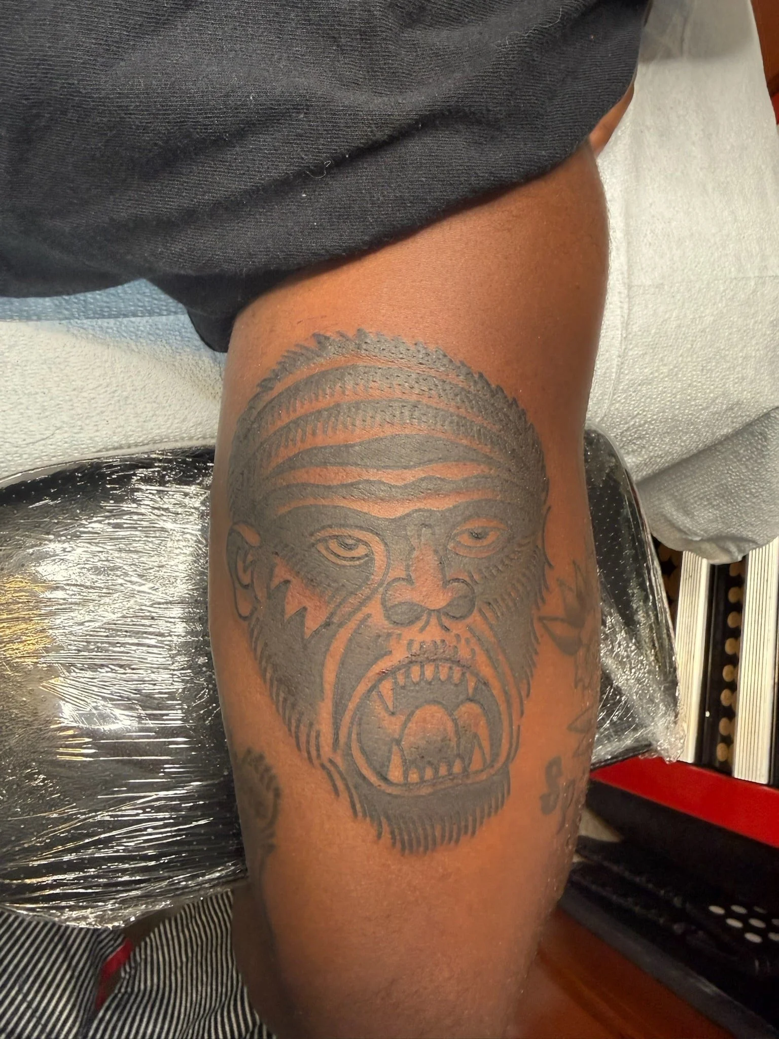 chicagorilla-head-black-grey-traditional-tattoo-great-lakes-tattoo-chicago.jpg
