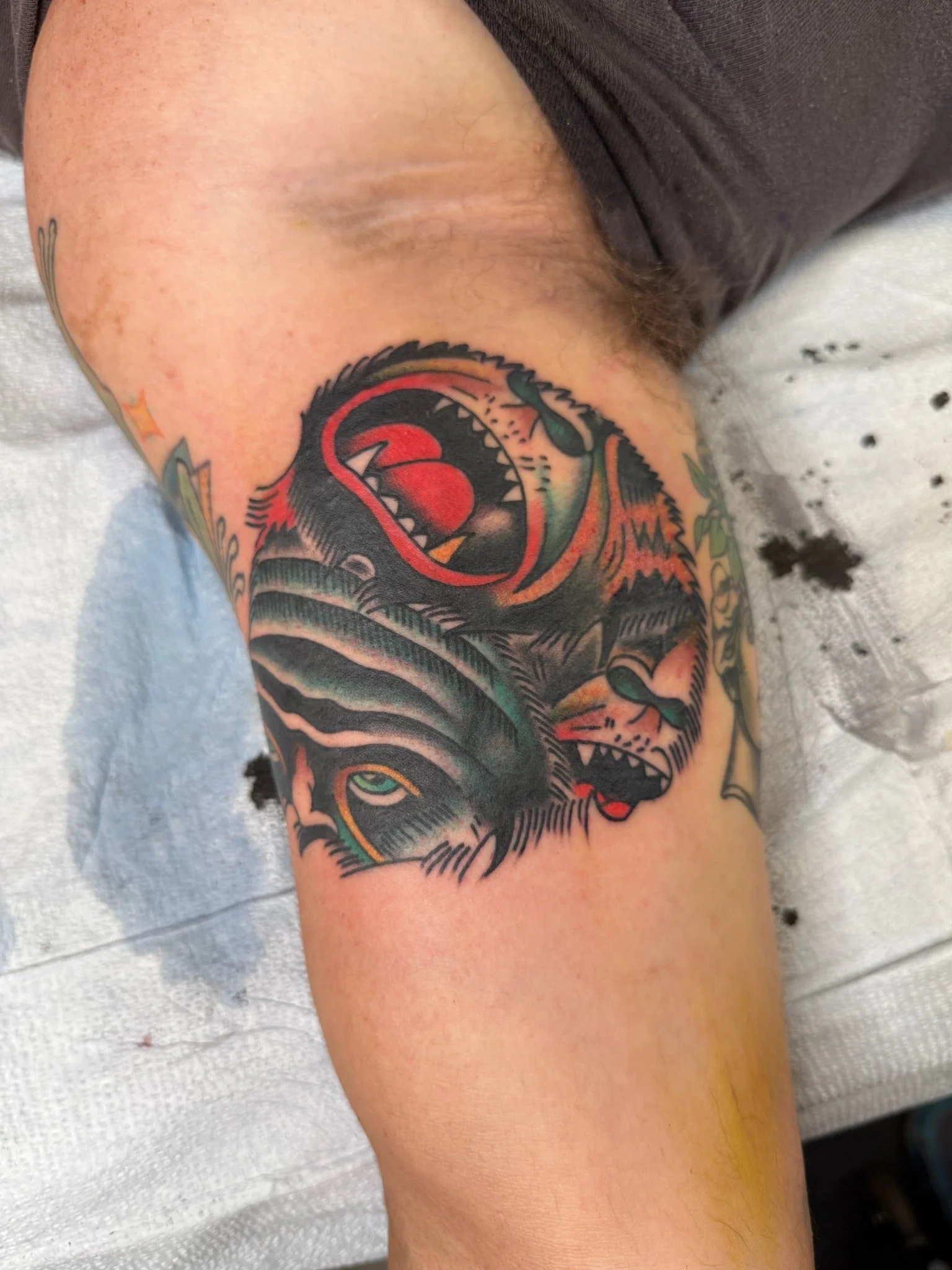 great-lakes-tattoo-chicagorilla-head-traditional-tattoo.jpg .jpeg