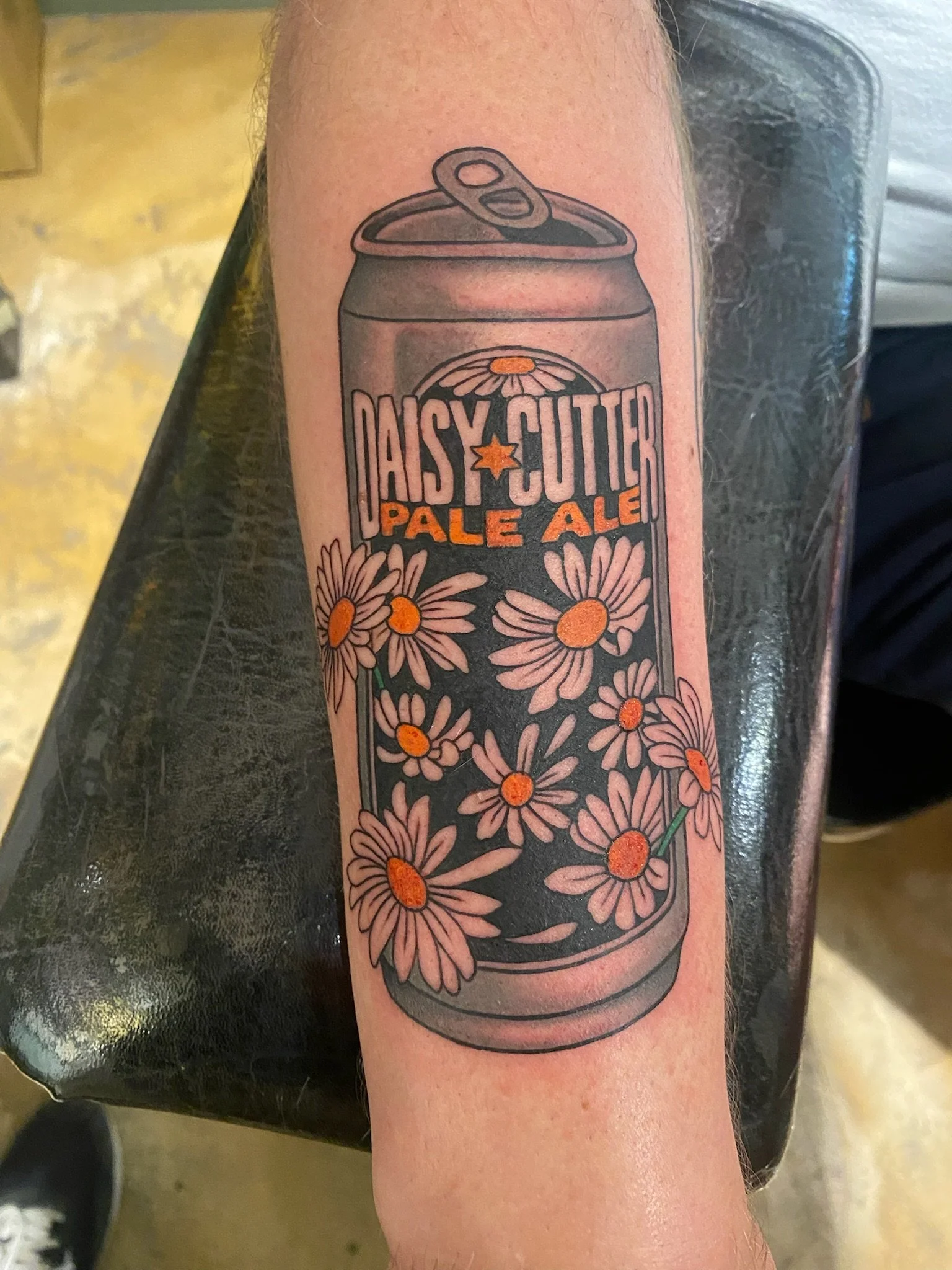 great-lakes-tattoo-chicago-daisy-cutter-pale-ale-beer-can-tattoo.jpg