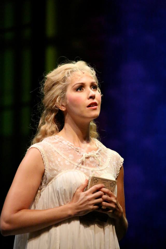 As Johanna ( Sweeney Todd ) with Hawai'i Opera Theater, 2015. © David Takagi
