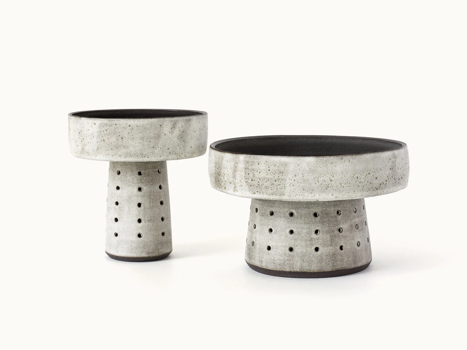 eso_esto_pedestal_pair_4x3.jpg