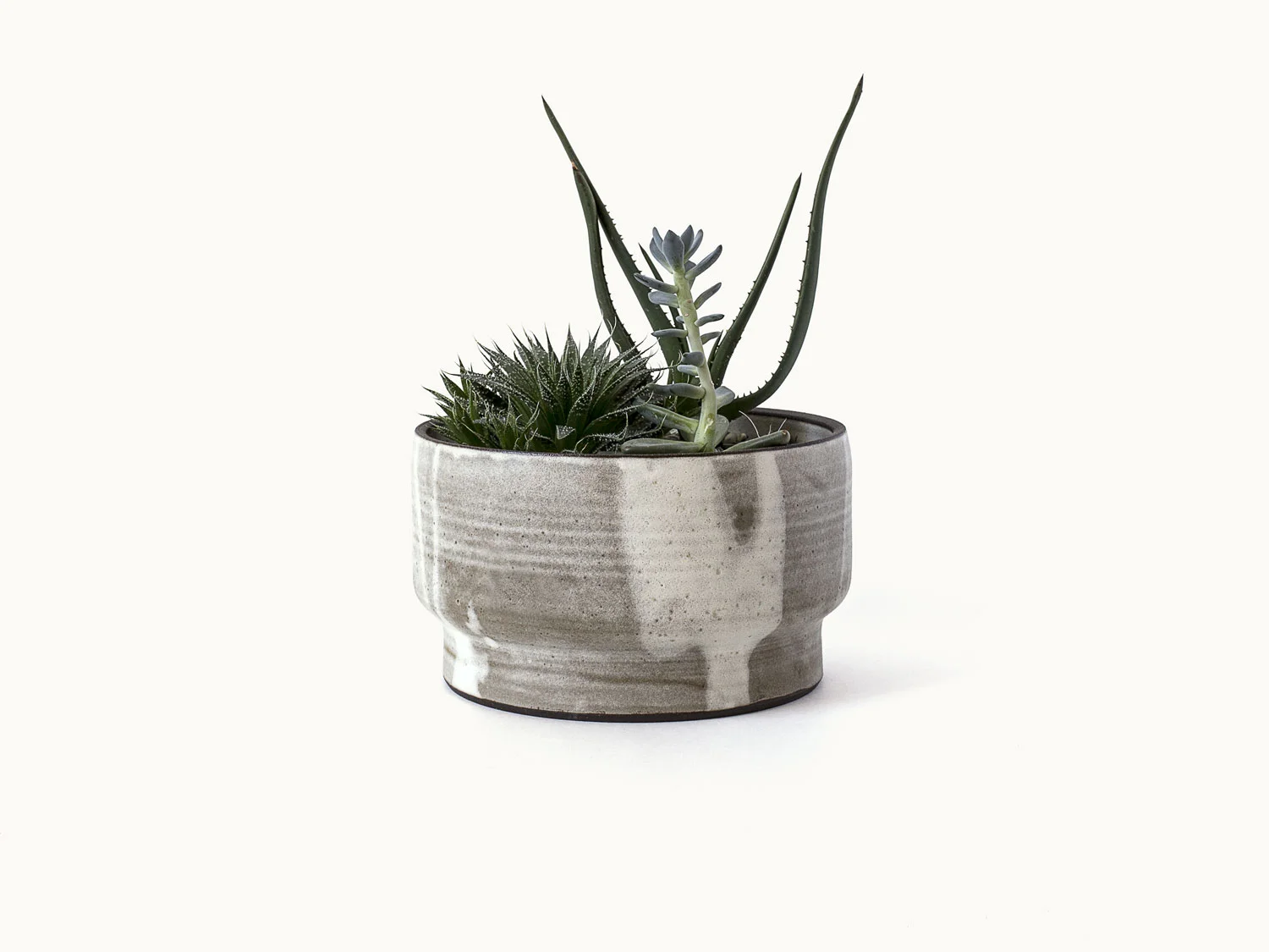 eso_esto_modern_planter_c_4x3.jpg
