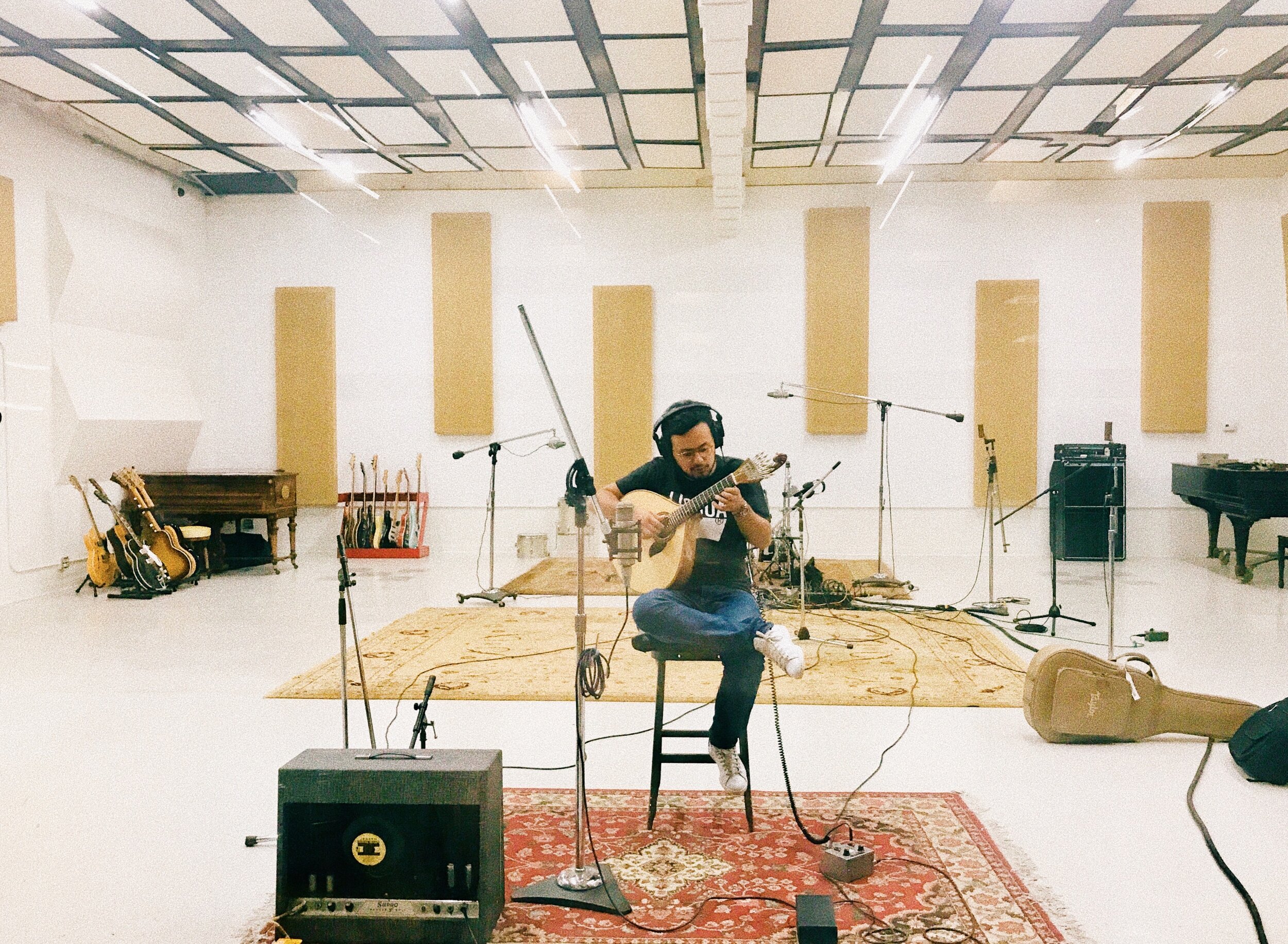 Marco Flores en Sound City Studios (Nirvana).jpeg