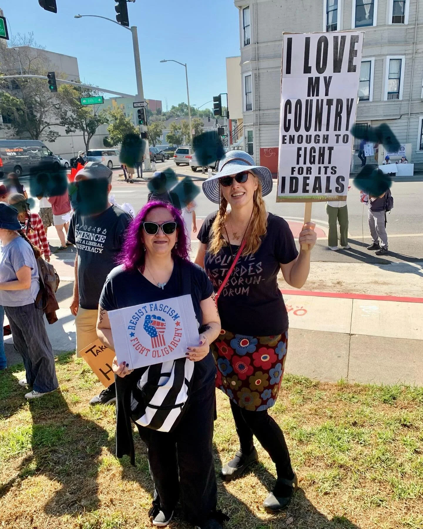 #nokings #oakland #protectdemocracy #fightfascism #wereinthemiddleofahostilegovernmenttakeover