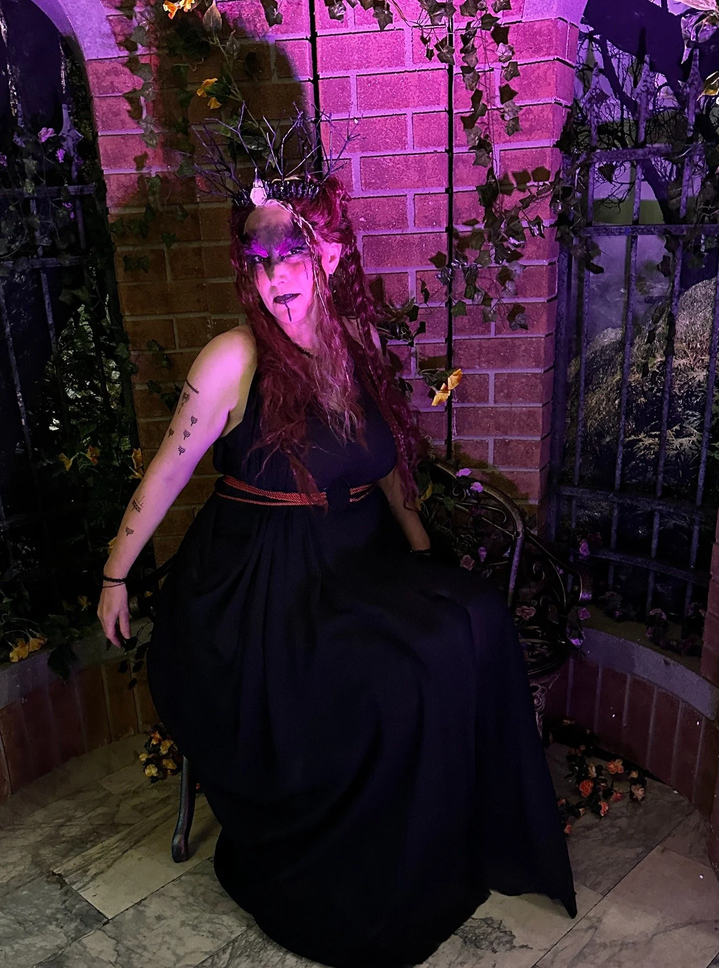 Performing as a crow witch at the #WyldHuntFaeBall with #BellaDonnaHistoricalPerformers!