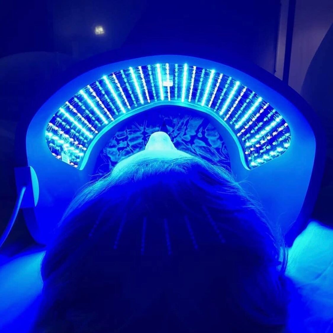 What is LED? Light Emitting Diodes are an effective form of low level light therapy used to treat a variety of concerns such as acne, wrinkles, and pain. It is a pain-free, non-invasive, non-toxic and rejuvenating treatment for your body at a cellula