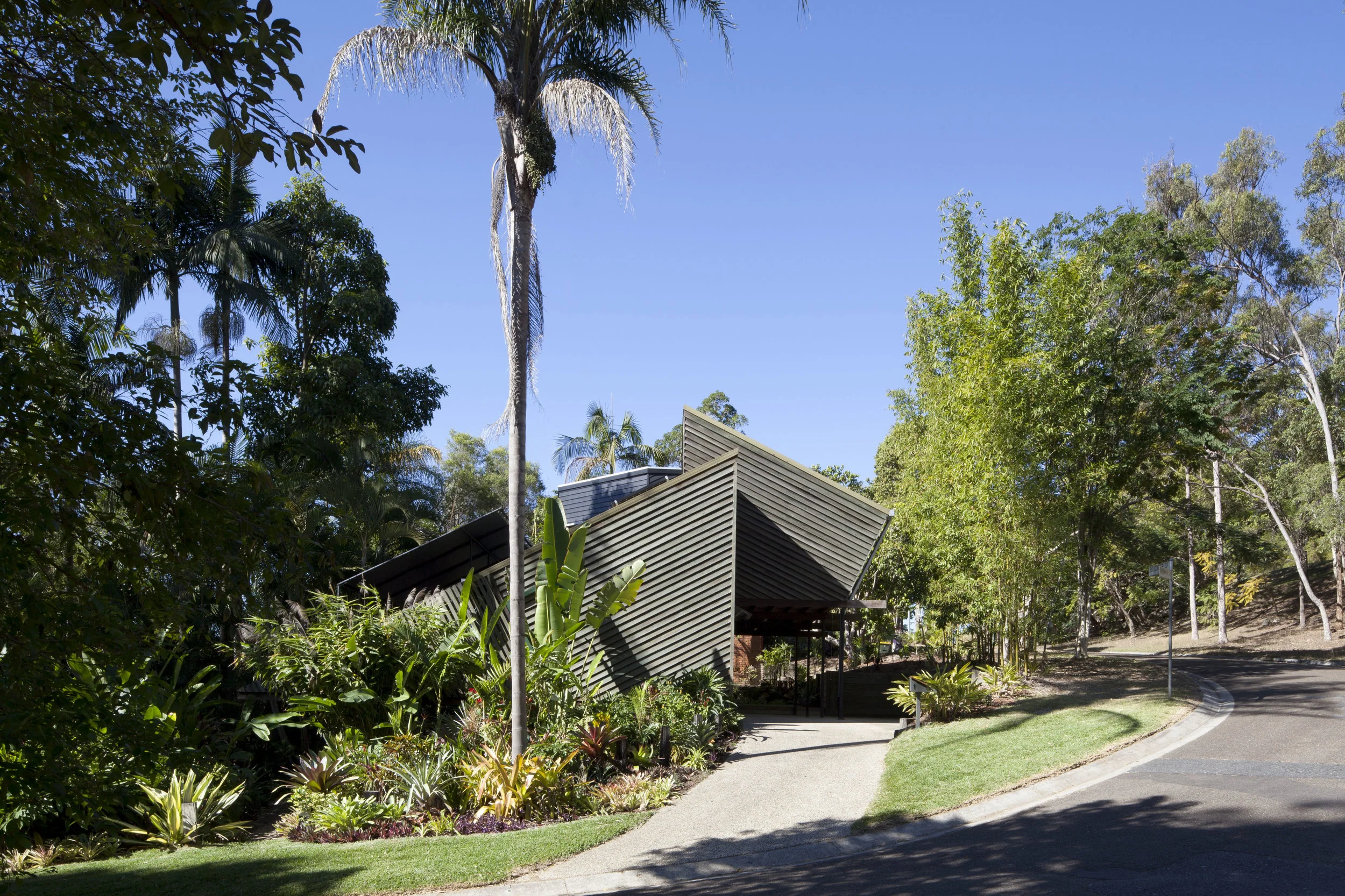 Triangle House, Oven Vokes & Peters Architects