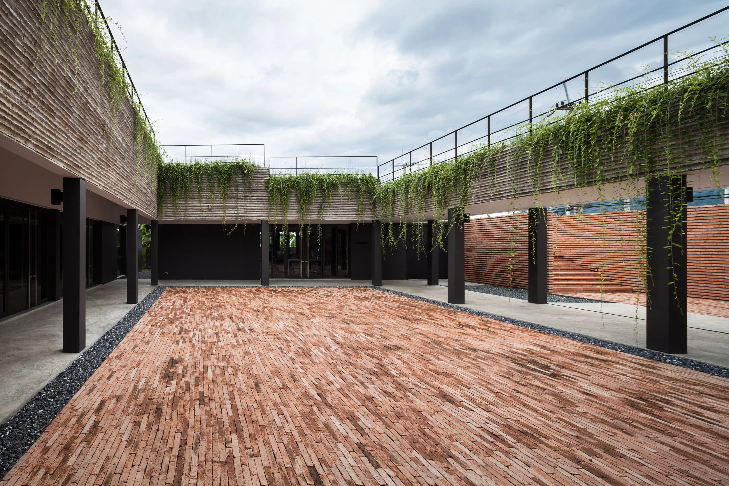 Apart from bringing down natural light to the rooms on ground floor, the courtyard is also a flexible space for a different kind of events organized by ASA members and also be an extension of the multipurpose room if it is required.