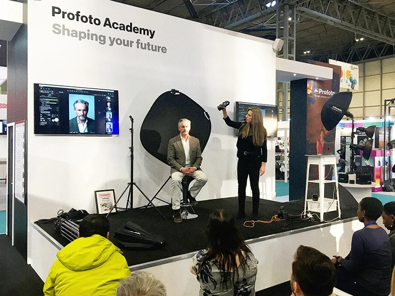 Hannah Couzens demonstrating the Profoto A1.
