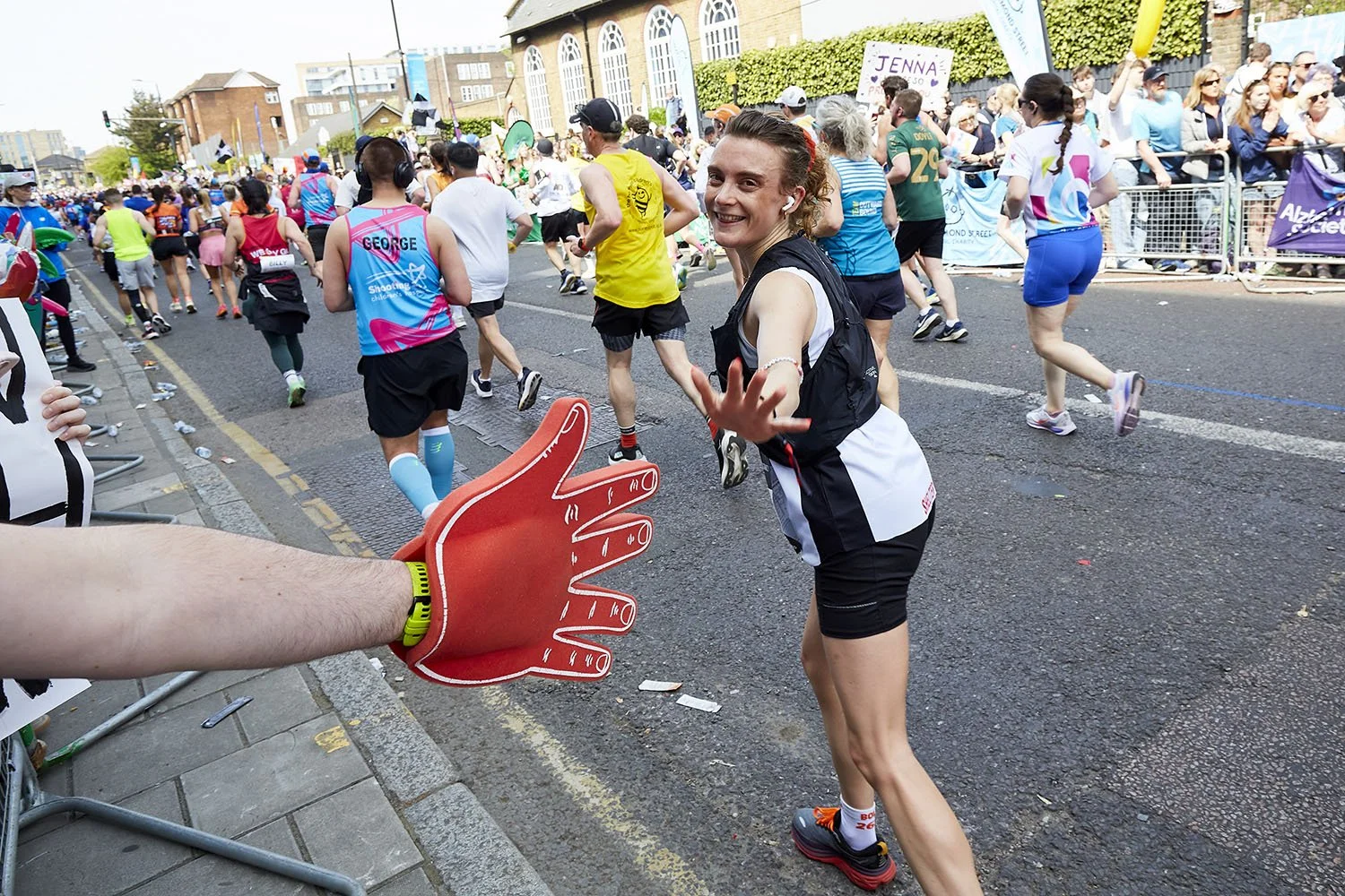 Shelter-London-Marathon-2026_Photo-by-Matthew-Pull_076.jpg