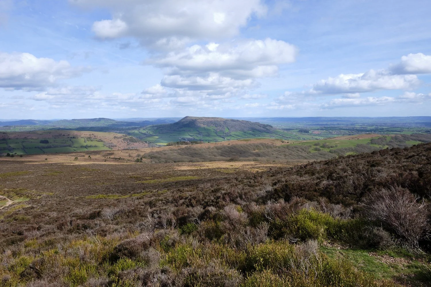 Mountains-of-Abergavenny-April-2026-012.jpg