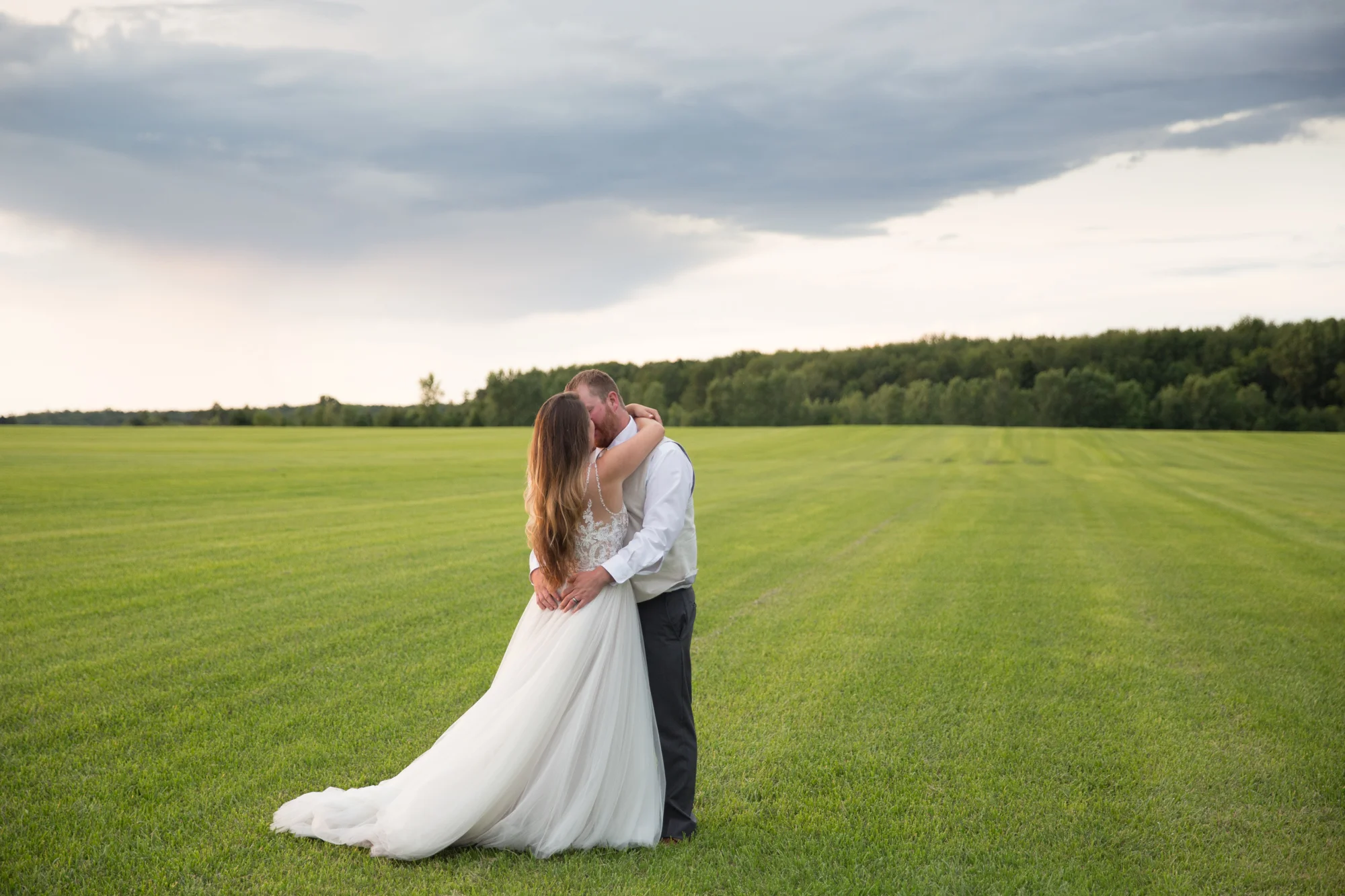 Rustic Wooded Wedding at Woodfire Lodge in Brillion, WI // Drew + Lexi