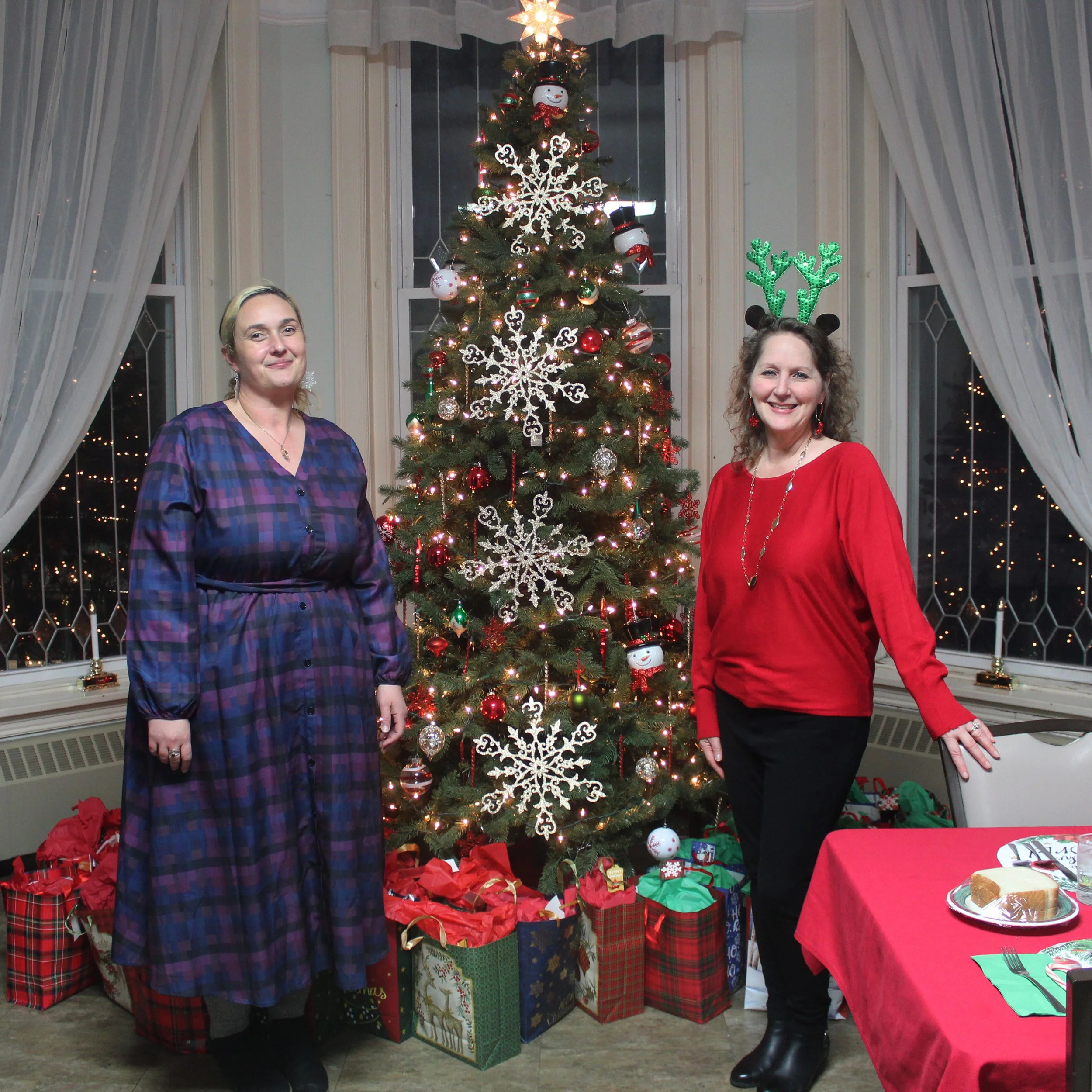 Klare and Tamara copy.jpg