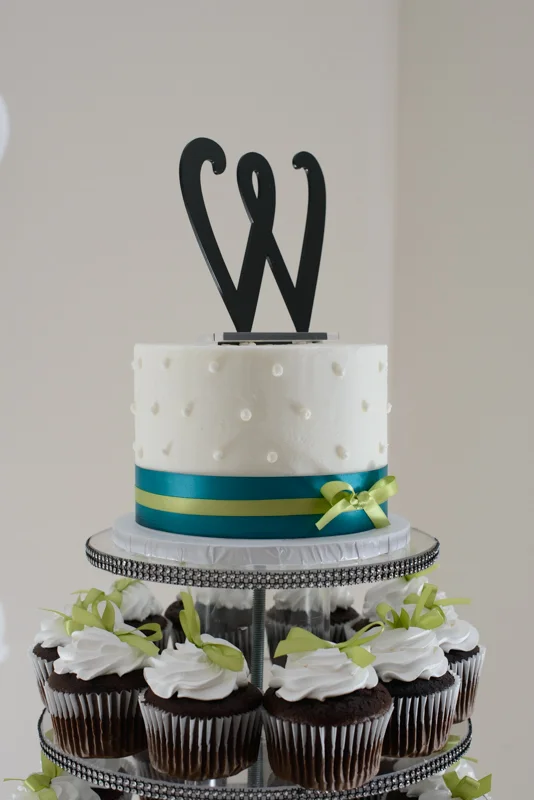 st-augustine-wedding-cake-white-room-photos-by-rob-futrell