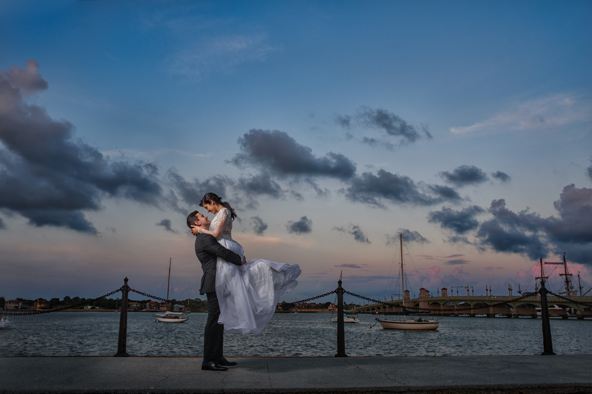 St. Augustine Wedding Photographer | Treasury on the plaza | couples photo on the bayfront | bridge of lions