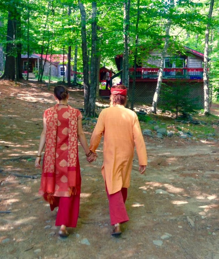 gurus+walking++hands.jpg