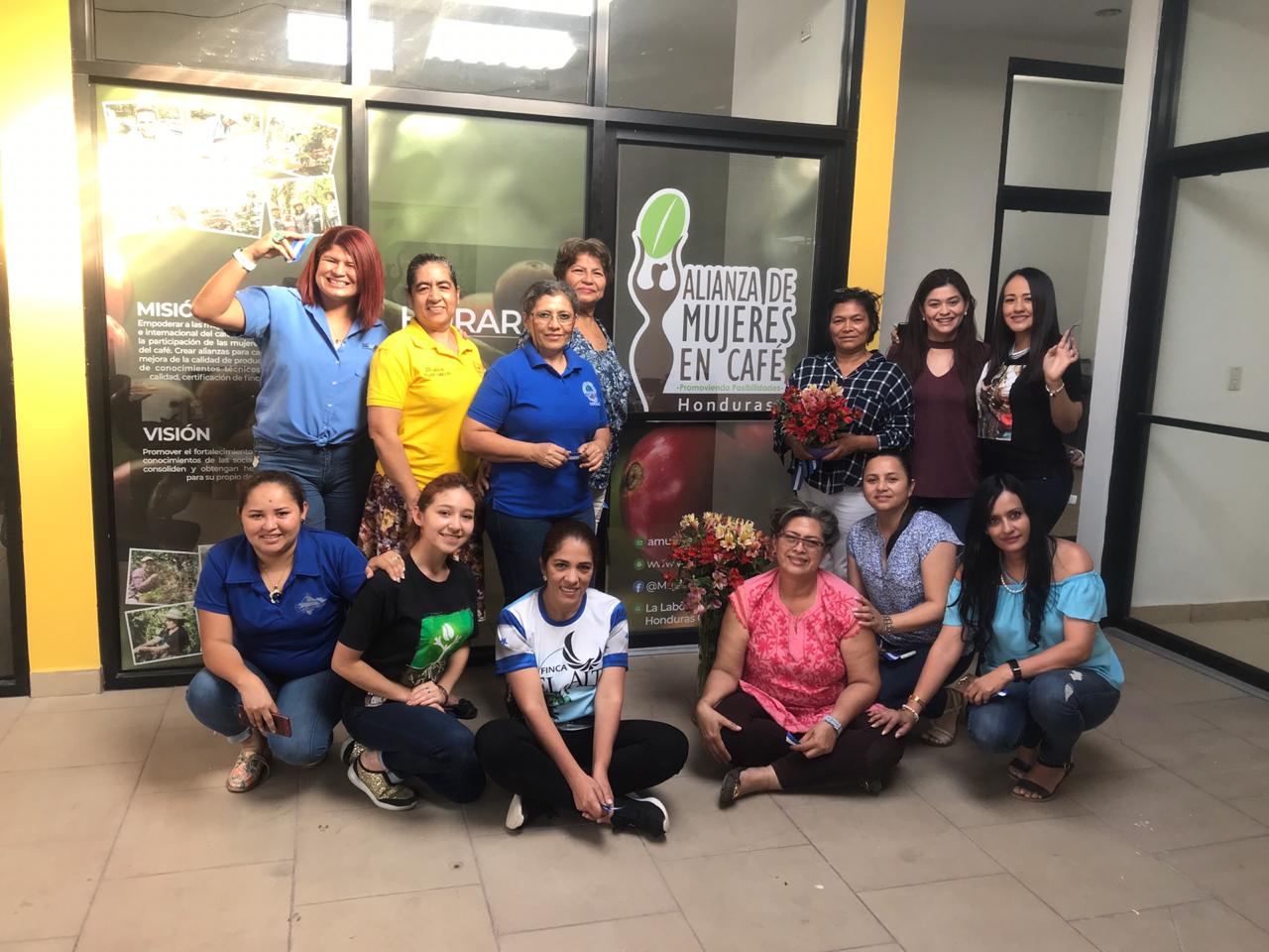 From Yeny Salazar, IWCA Honduras: El café es importante en la familia porque es uno de los rubros más amplios en los cuales la familia puede desarrollarse en diferentes campos; como ser producción, control de calidad, El café nos une y nos hace una familia. Translated: Coffee is important in the family because it is one of the most extensive jobs in which thefamily can develop in different fields; like being a producer, having quality control, coffee unites us and makes us a family.