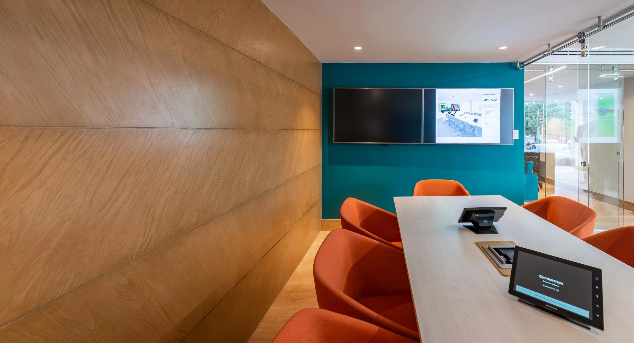 crestron-6.jpg