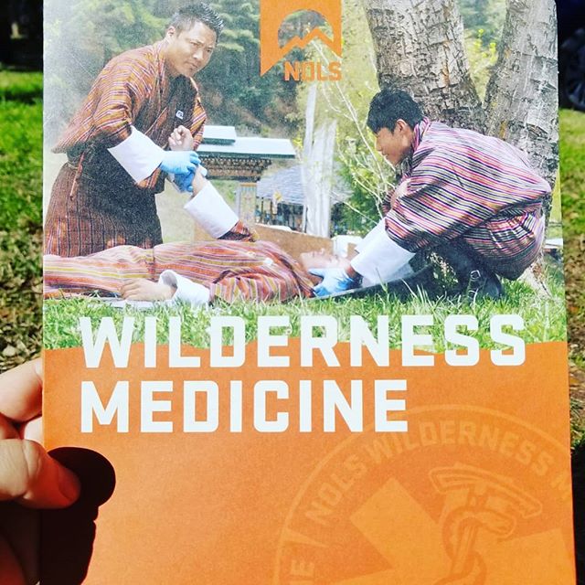 Wilderness First Aid course with @nolsedu and @rei - a two day course with really great info for urban and wild first aid.
...
#wrf #nols #wildernessfirstaid #beprepared #nature #offgrid #urban #triage #wildernessmedicine #outdooreducation #survival 