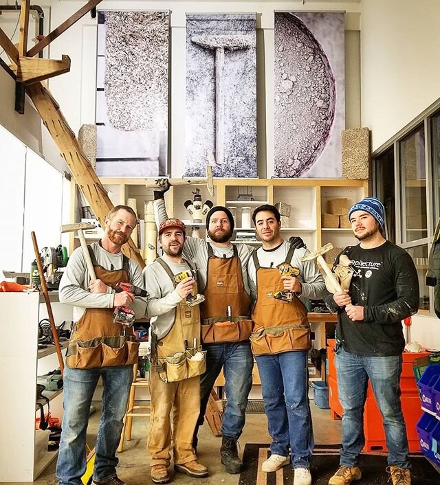 The January Contractors #hempcrete crew here at @hempitecture research lab ... We building the future. ...
#hemp #sustainable #earthenbuilding #earthenart #builders #craftsman #earth #sustainability #buildit #hempbuilding #earthen