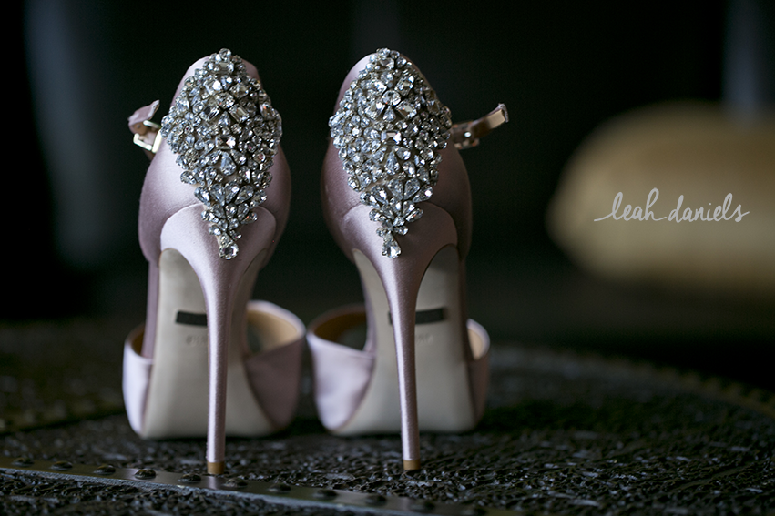 Can we just take a moment of silence for these amazingly stunning SHOES!?