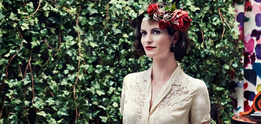 hero-roses-hair-ivy-background2.jpg