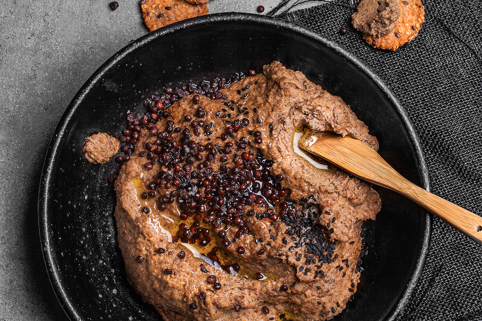 BELUGA LENTIL DIP