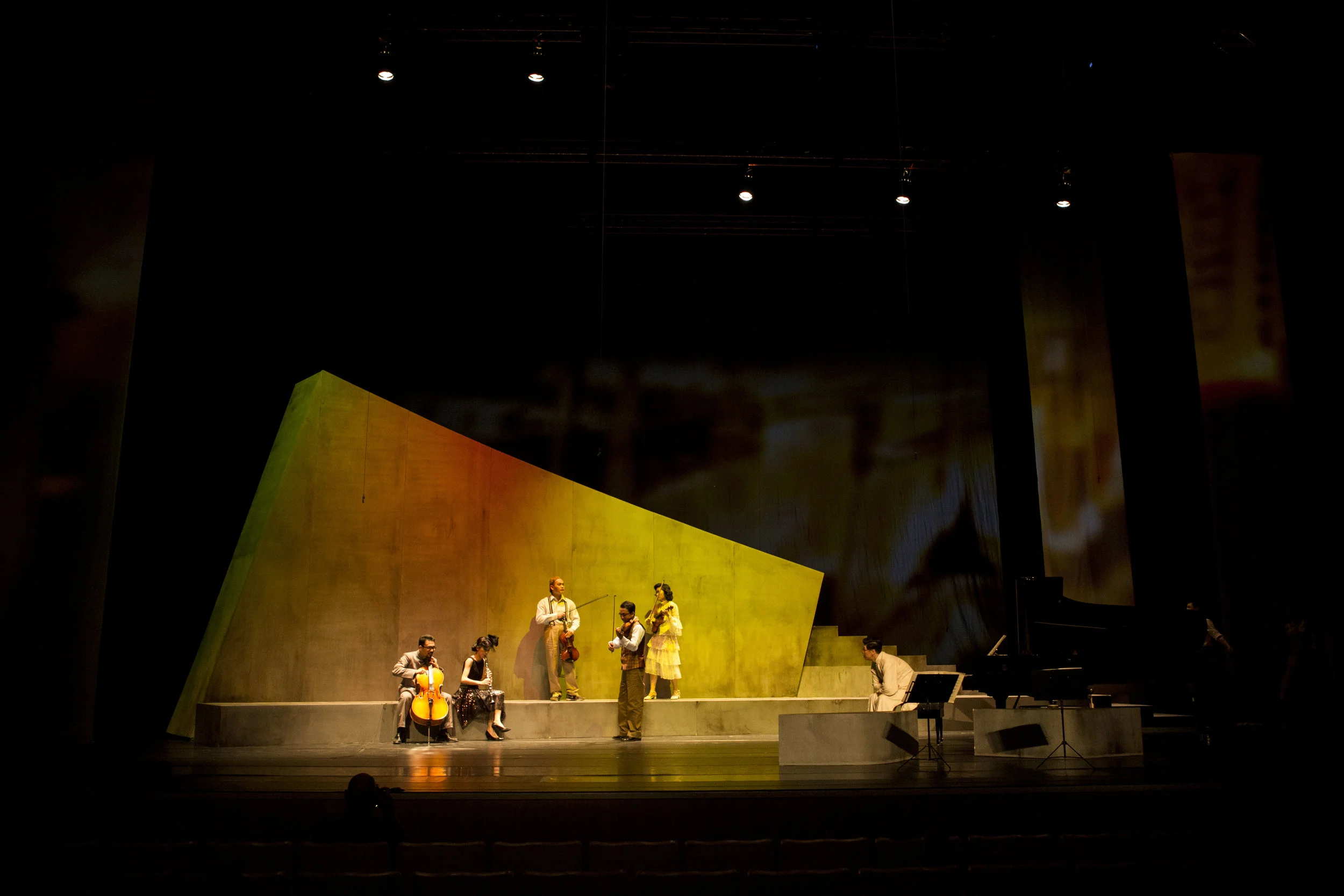 act 1b-4.jpg