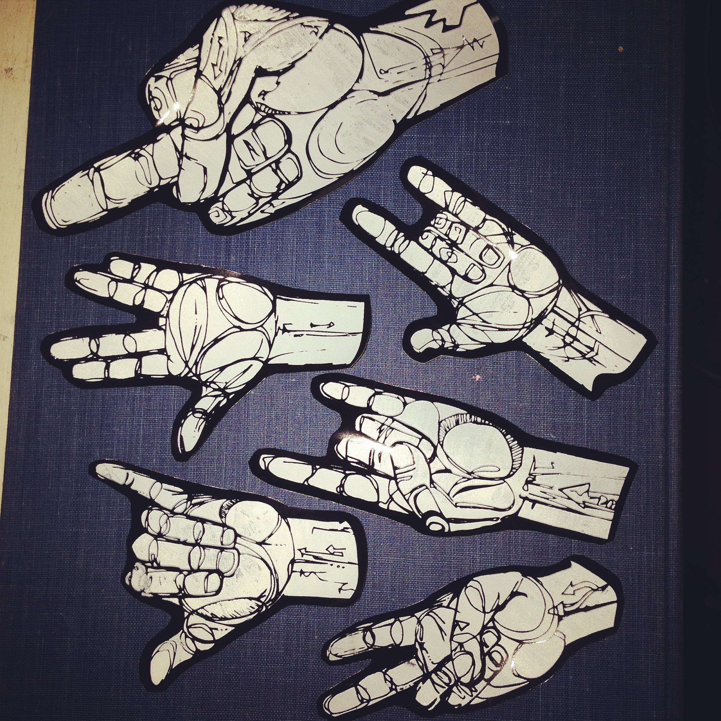 HANDS UP