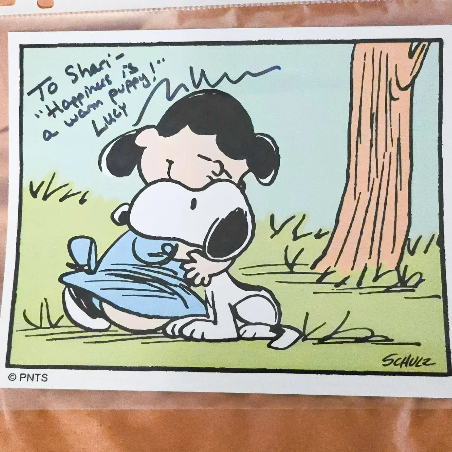 Today I received two wonderful packages. First, I received from @jenraby an autographed photo from Melanie Kohn, who was the voice of Peanuts' Lucy from 1974-1977. Isn't the message sweet?

Second, my French penpal, @coulourendi, sent me the program 