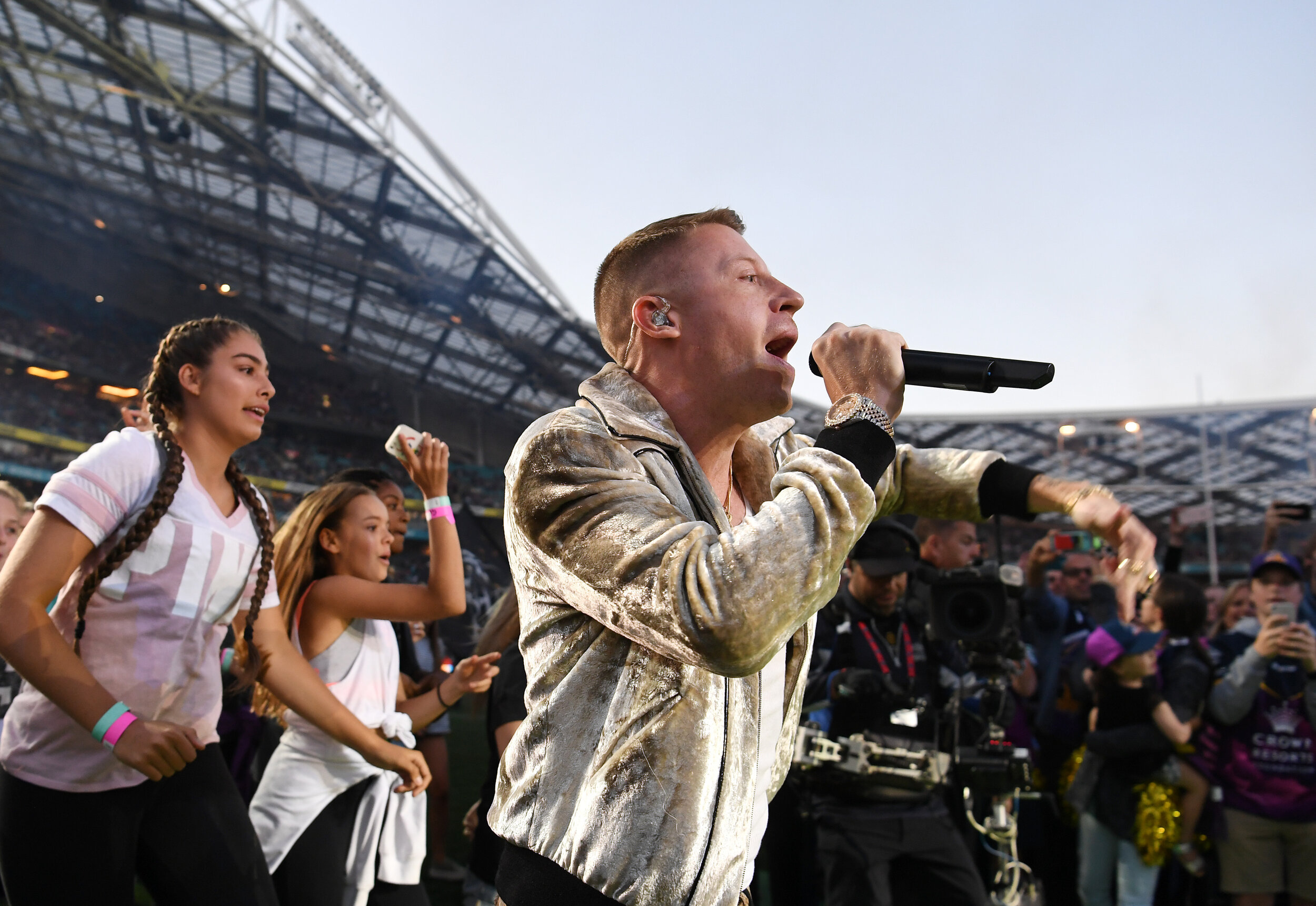 16771655Macklemore GP 171001-12.jpg