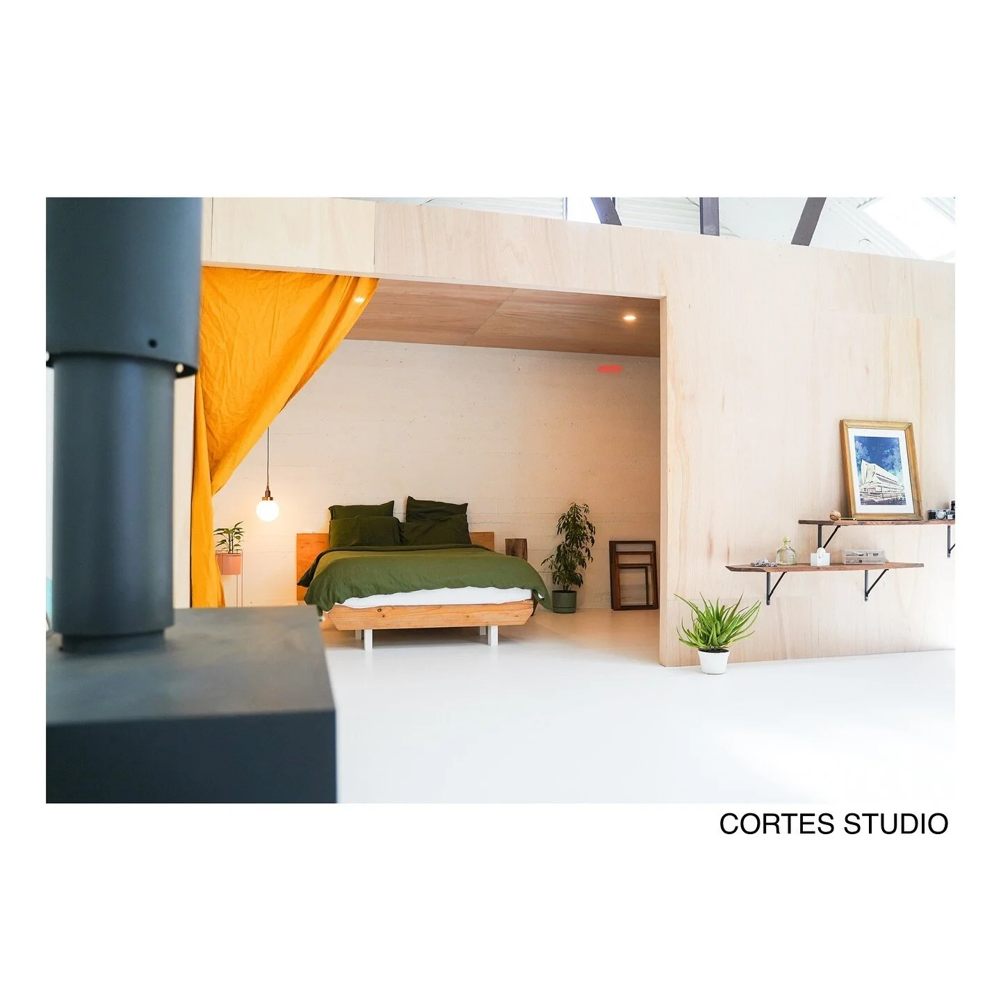 Cortes Studio

1 bedroom Studio
BnB short term rental
Dm for bookings
.
Located In Gapsted Vic.
.
.
.
.
Photos by @thekback 
Designed by Ronaldo Cortes