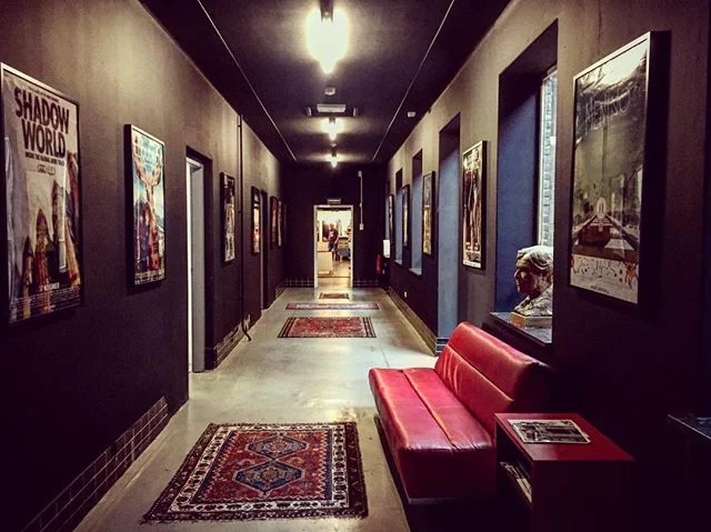 Meeting time ๐๐ผ๐ป๐๐คธ๐ผโโ๏ธ๐๐ฌ #productionmeeting #producing #featurefilm #WILLIAM #coproducer #filmposters #filmlife #filmmaking #filmmaker #womeninfilm #director #makingithappen #productionoffice #inspiration #cinematography #cine #moviemaking #submarine #suncatproductions #suncat