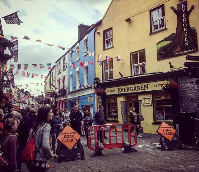 The stories we tell and the stories we live... Thank you Galway for all of it! ๐๐ #filmlife #galway #galwayfilmfleadh #ireland #traveling #thankful #adventurethatislife #wanderlust #filmmaking #filmmaker #producer #featurefilm #WILLIAM #womeninfilm #moviemaking #suncat #suncatproductions