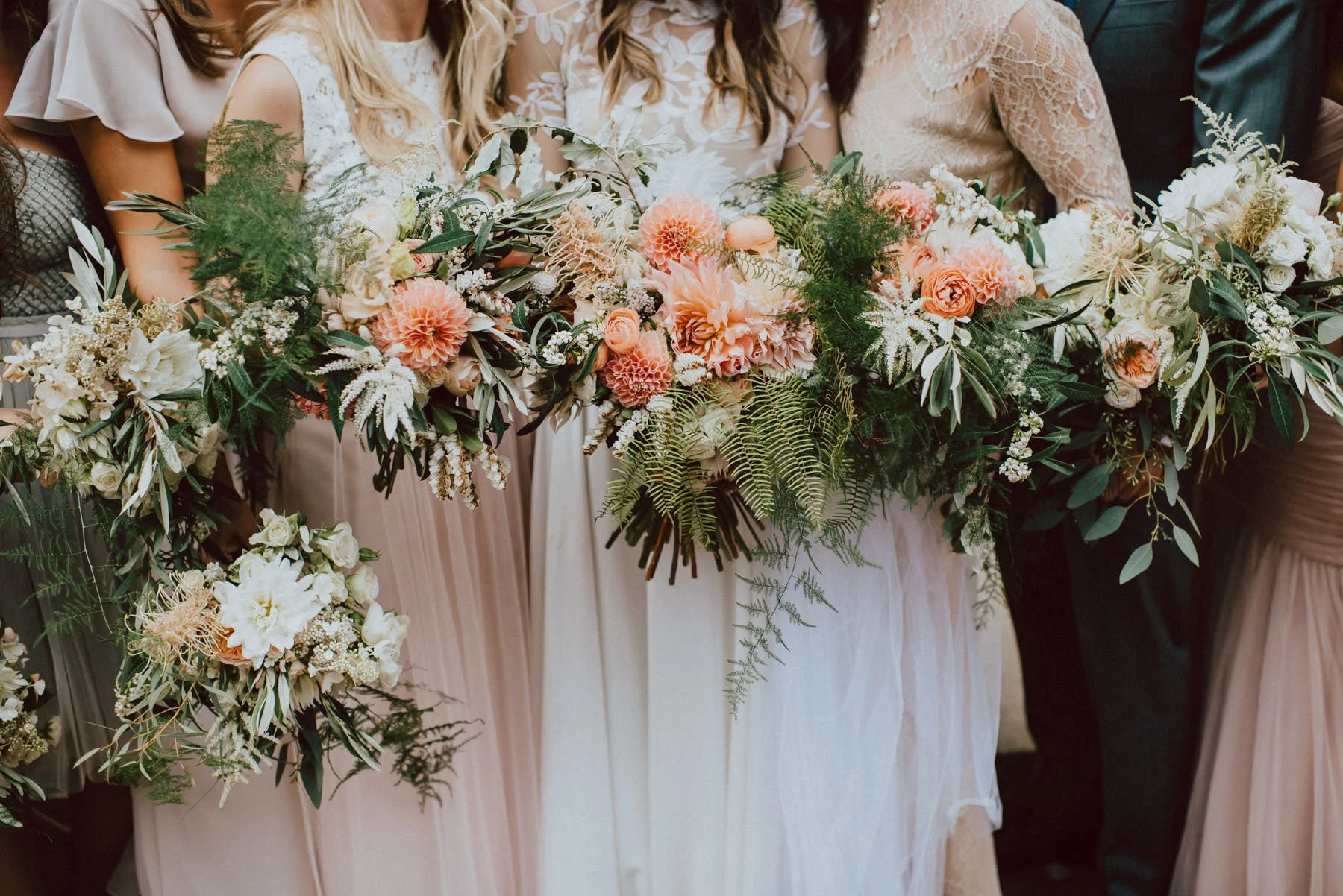 olde-bar-historic-bookbinders-wedding-73.jpg
