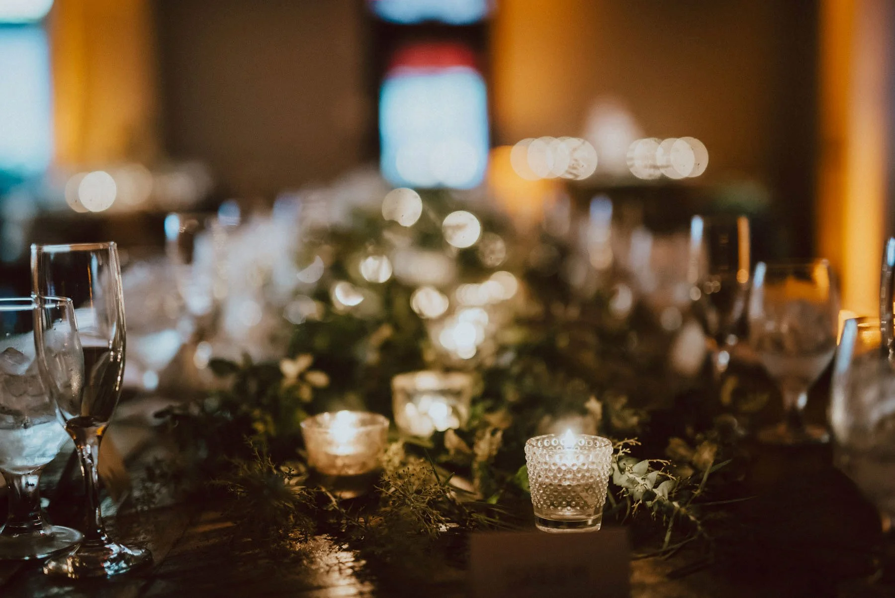 olde-bar-historic-bookbinders-wedding-149.jpg