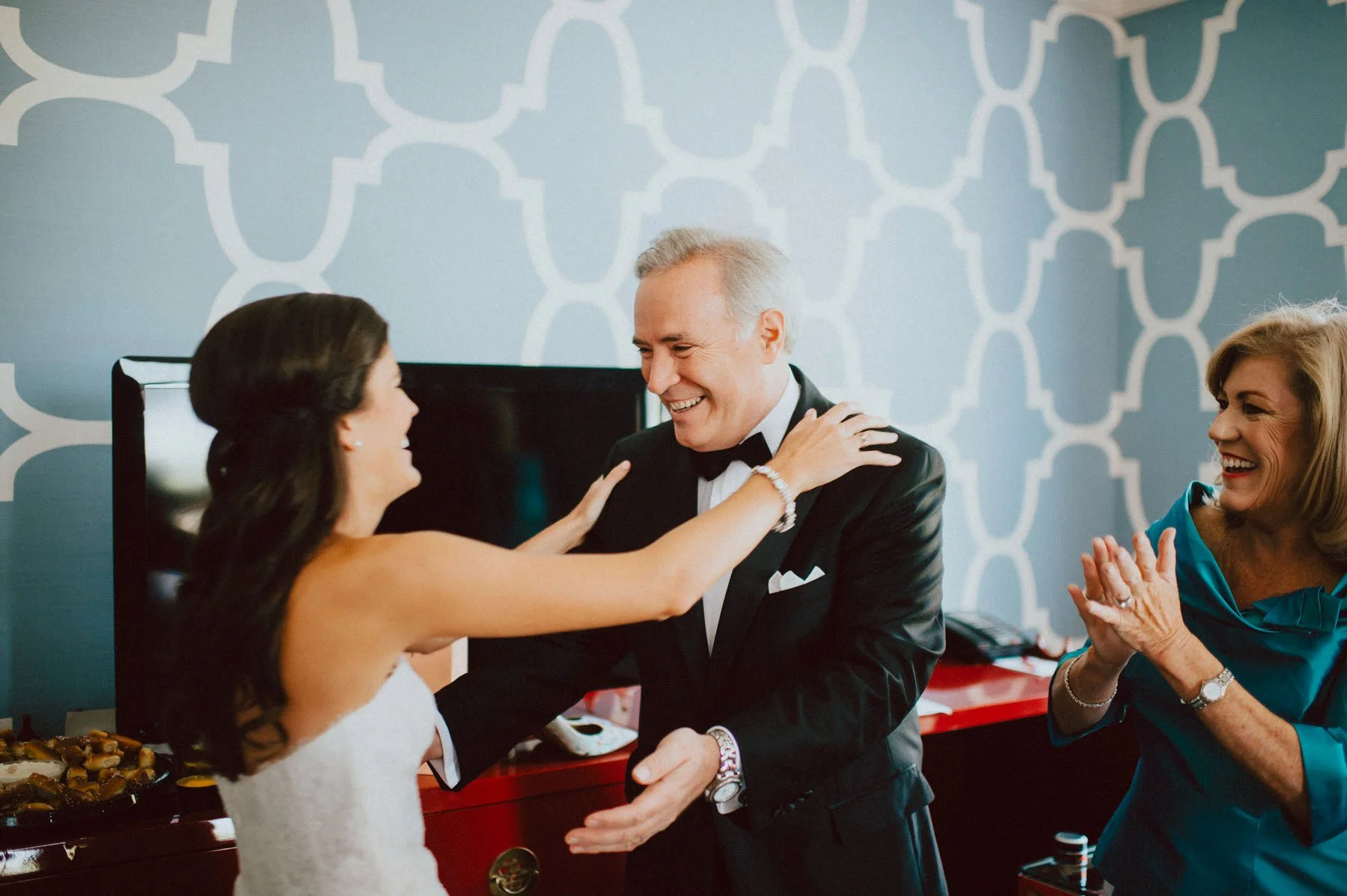 downtown-club-philadelphia-wedding-photographer-25.jpg