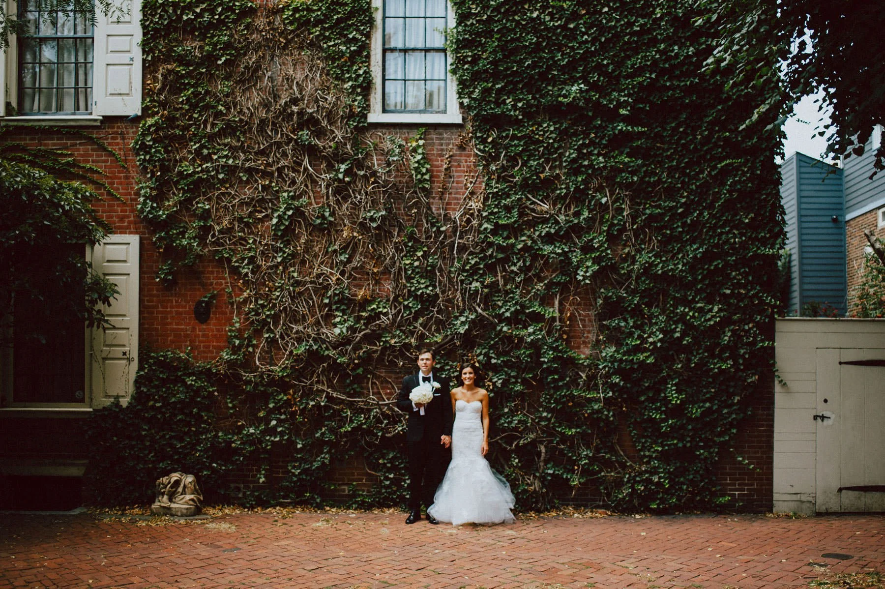downtown-club-philadelphia-wedding-photographer-54.jpg