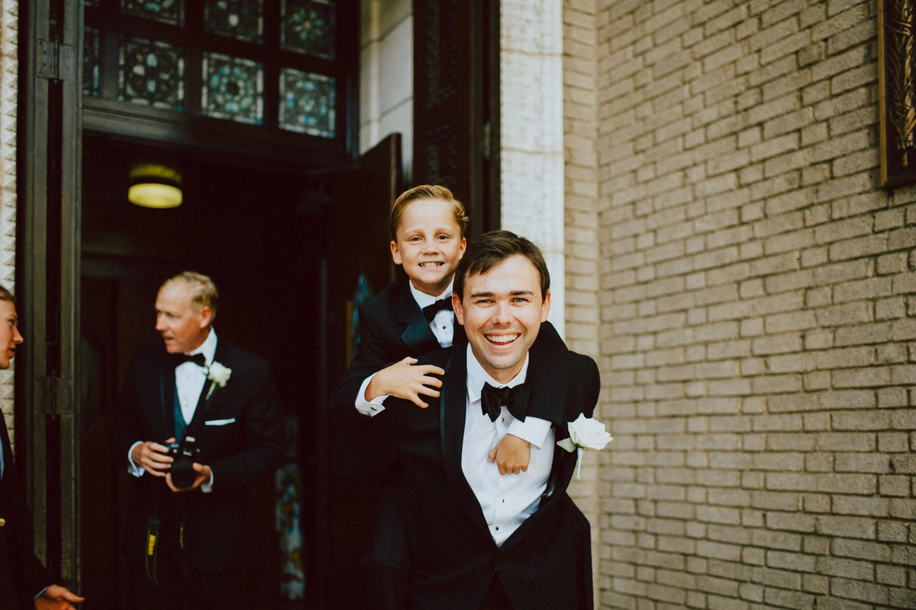 downtown-club-philadelphia-wedding-photographer-58.jpg