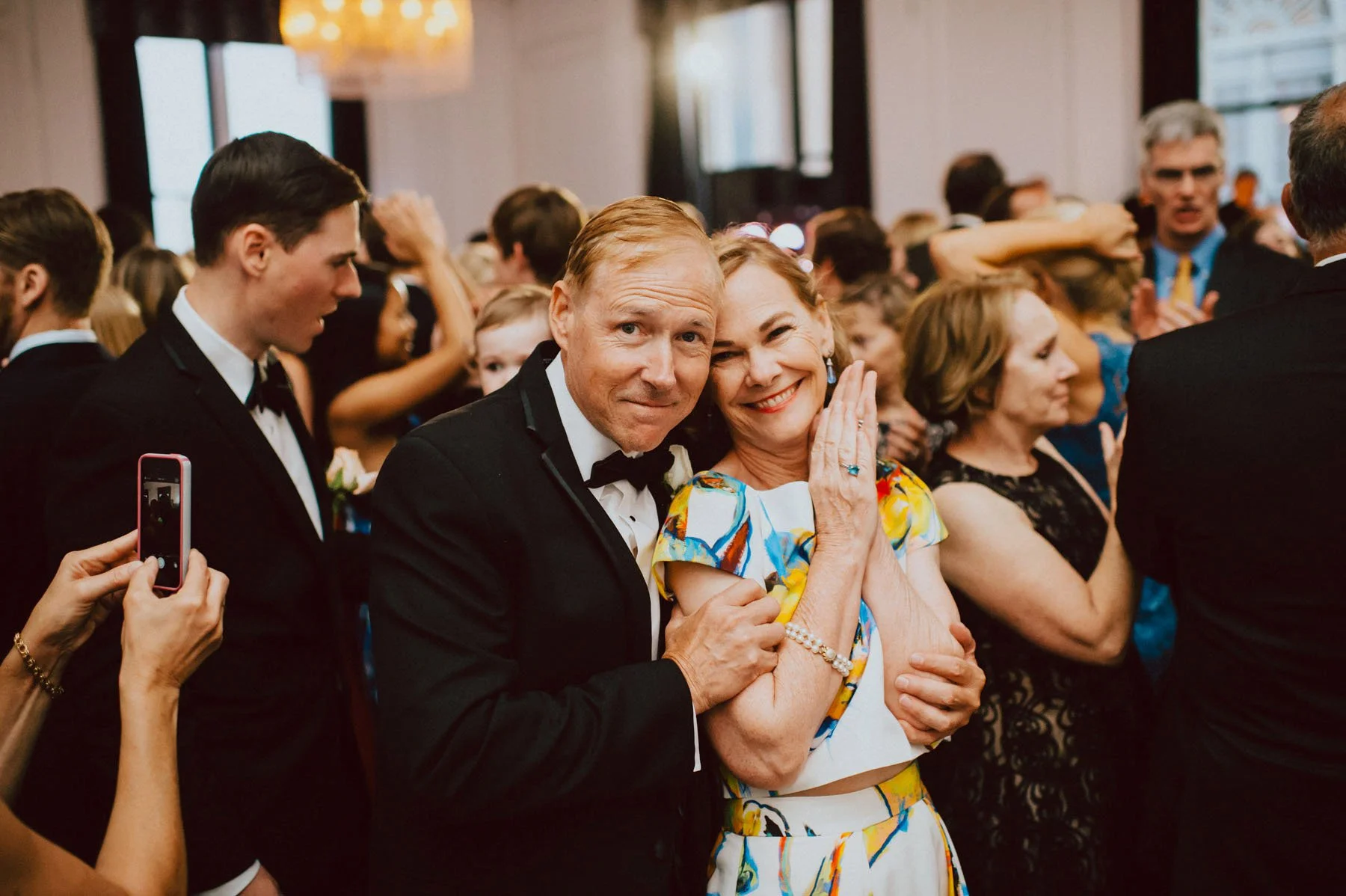 downtown-club-philadelphia-wedding-photographer-102.jpg