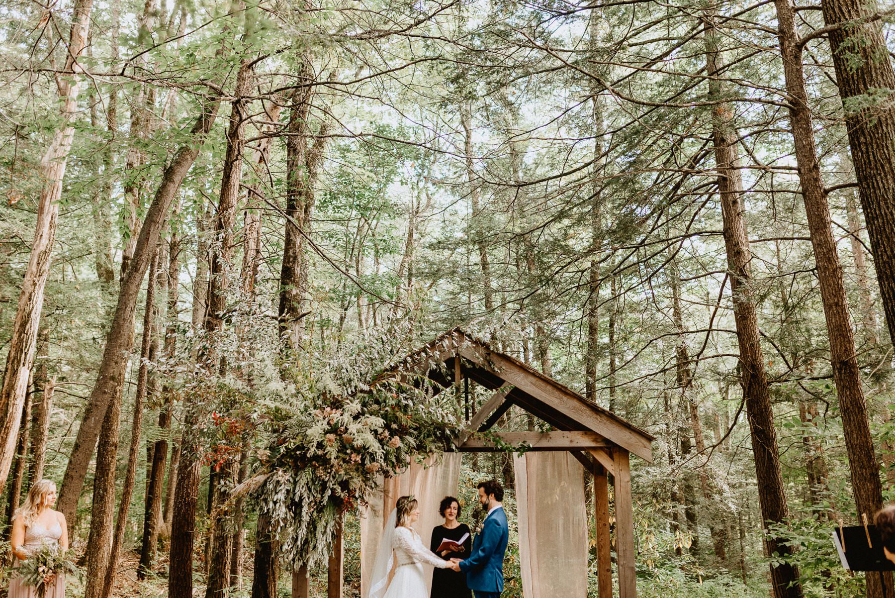 039-Tall-timber-barn-wedding-53.jpg